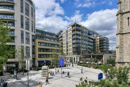 Beautiful Apartment Overlooking A Garden Londra Exterior foto