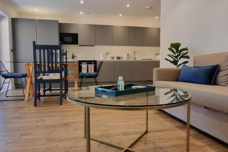 Beautiful Apartment Overlooking A Garden Londra Exterior foto